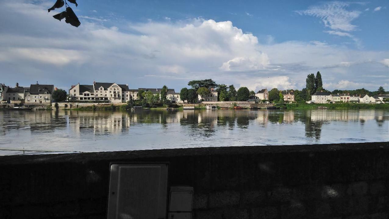 The Peaceful Corner In The Heart Of Saumur Apartment Bagian luar foto