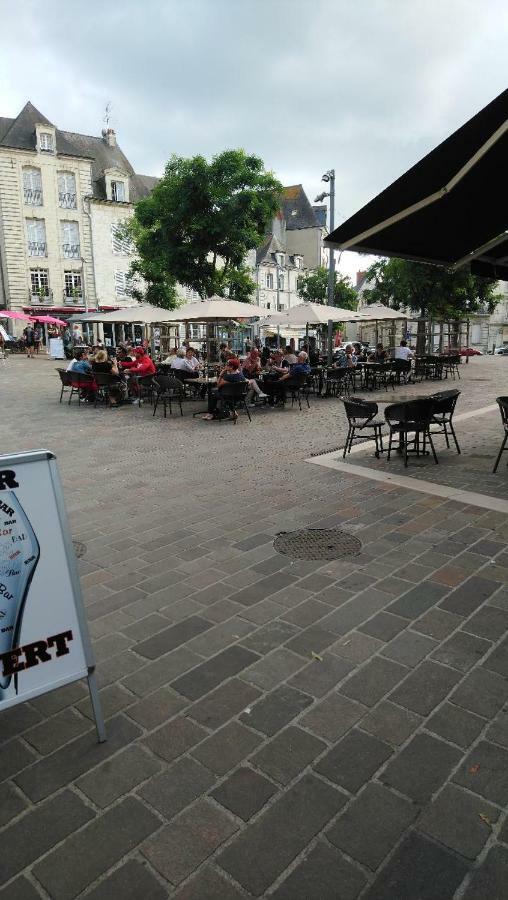 The Peaceful Corner In The Heart Of Saumur Apartment Bagian luar foto